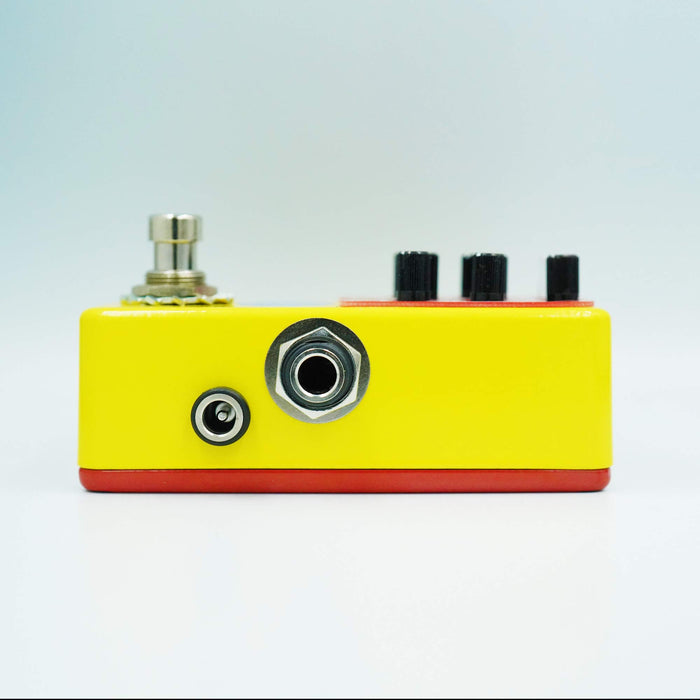 BANANANA effects MATRYOSHKA BASS SYNTH Pedal for bass Yellow 190g Analog NEW_4
