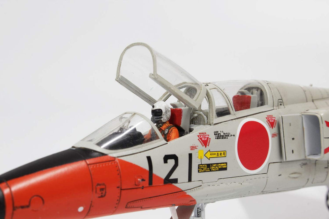 Platz 1/72 scale JASDF T-2 Trainer w/ Pilot Figure Plastic Model Kit AC-44 NEW_3