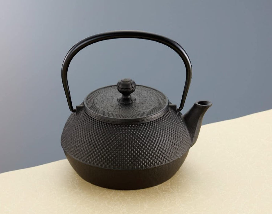 Iwachu iron kettle No.7 Arare IH compatible black firing Kamayaki 0.9L 11720 NEW_2