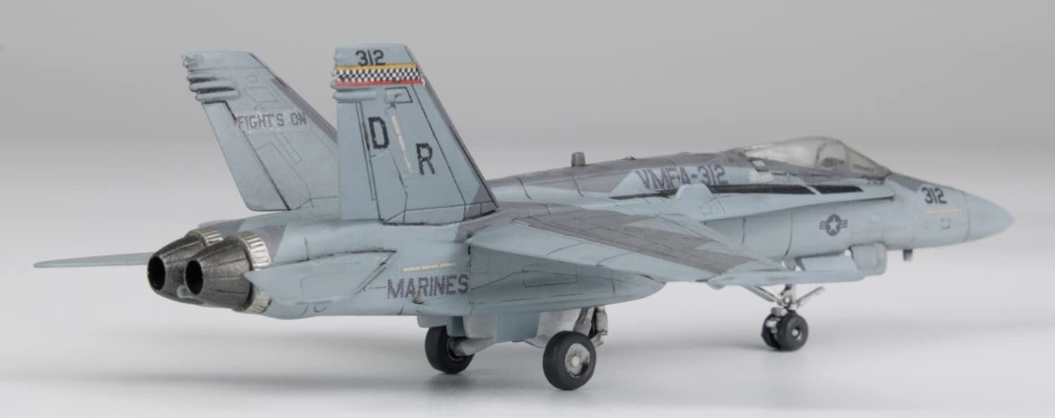 PLATZ 1/144 US Marine Corps F/A-18C Hornet VMFA-312 Checkerboard 2022 Kit FC-20_3