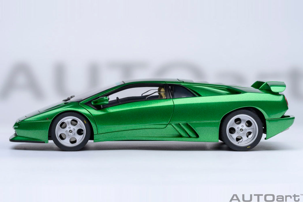 AUTOart 1/18 scale Lamborghini Diablo SE30 Metallic Green Model Car 79150 NEW_3
