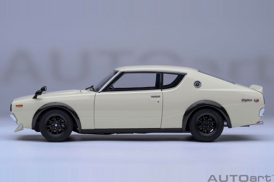 Autoart 1/18 Nissan Skyline 2000GT-R KPGC110 Tuned Version White Diecast 77467_4