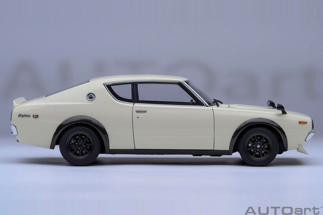 Autoart 1/18 Nissan Skyline 2000GT-R KPGC110 Tuned Version White Diecast 77467_5