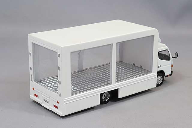 Tarmac Works 1/64 Mitsubishi Fuso Canter Mobile Display Truck T64T-TL002-DW NEW_3