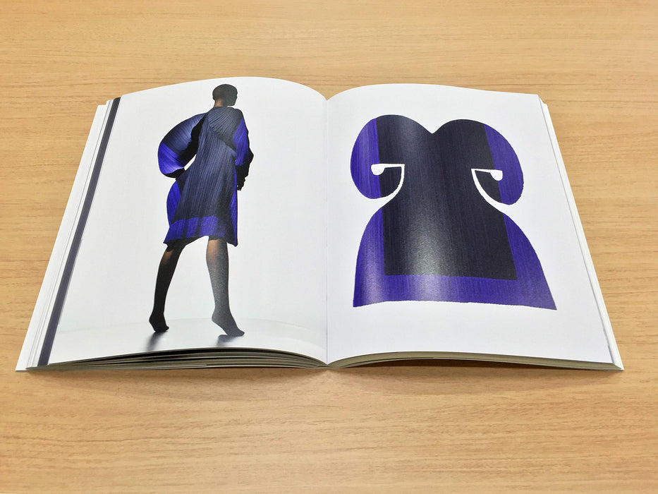 Issey Miyake Exhibition BOOK English and Multilingual Edition Paperback Kyuryudo_5