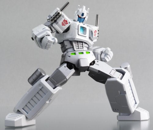 Kaiyodo Revoltech Super Poseable Action Figure Transformers Ultra Magnus Limited_2