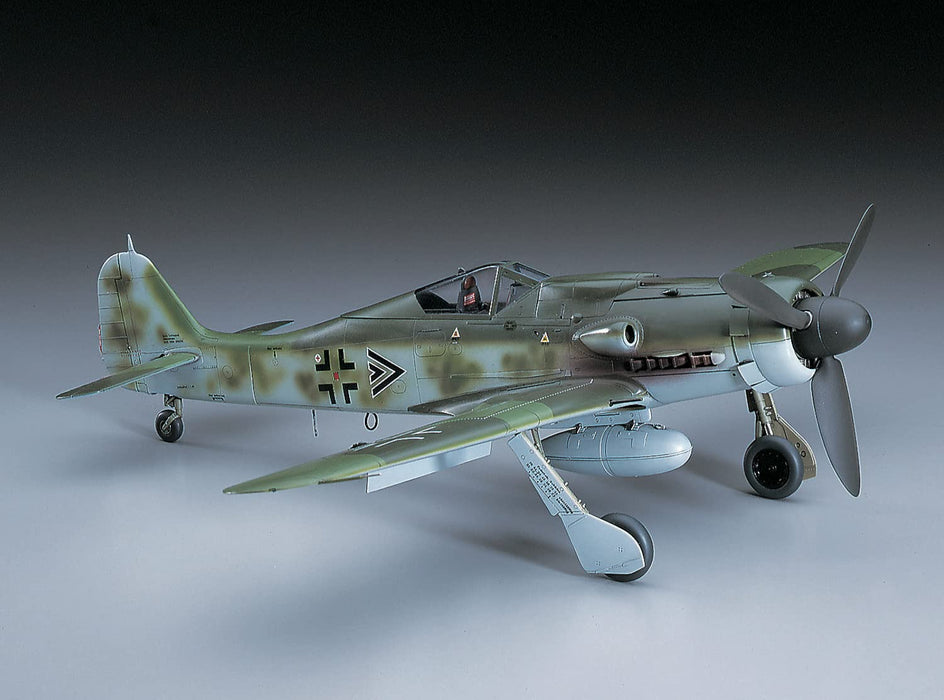 Hasegawa 1/32 Luftwaffe Focke-Wulf Fw190D-9 Unassembled Plastic Model Kit HST19_3