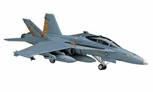 Hasegawa F/A-18D Hornet (Plastic model) NEW from Japan_1