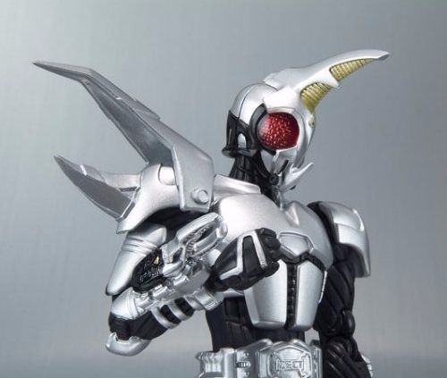 S.H.Figuarts Masked Kamen Rider Kabuto HERCUS Action Figure BANDAI from Japan_2