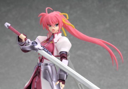 figma 039 Magical Girl Lyrical Nanoha StrikerS Signum Knight ver. Figure_7