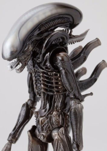 Tokusatsu Revoltech No.001 ALIEN Figure KAIYODO from Japan_4