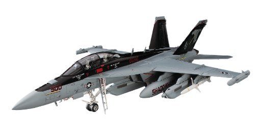 Hasegawa 1/48 U.S. Navy ECM Aircraft EA-18G Growler Model Kit NEW from Japan_1