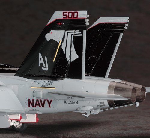 Hasegawa 1/48 U.S. Navy ECM Aircraft EA-18G Growler Model Kit NEW from Japan_7