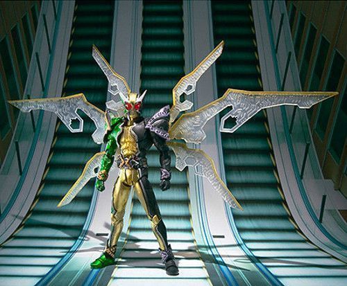 S.I.C. Masked Kamen Rider W CYCLONE JOKER GOLD XTREME Action Figure BANDAI NEW_1
