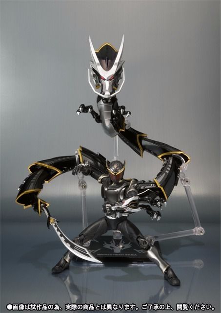 S.H.Figuarts Masked Kamen Rider Ryuki RYUGA Action Figure BANDAI from Japan_2
