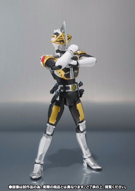 S.H.Figuarts Masked Kamen Rider Den-O AXE FORM Action Figure BANDAI from Japan_1