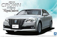 Aoshima TOYOTA AWS210 Crown Hybrid Royal Saloon G '12 Plastic Model Kit NEW_1