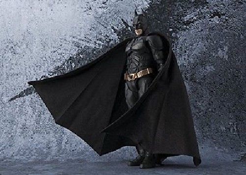 S.H.Figuarts BATMAN The Dark Knight Action Figure BANDAI NEW from Japan F/S_10