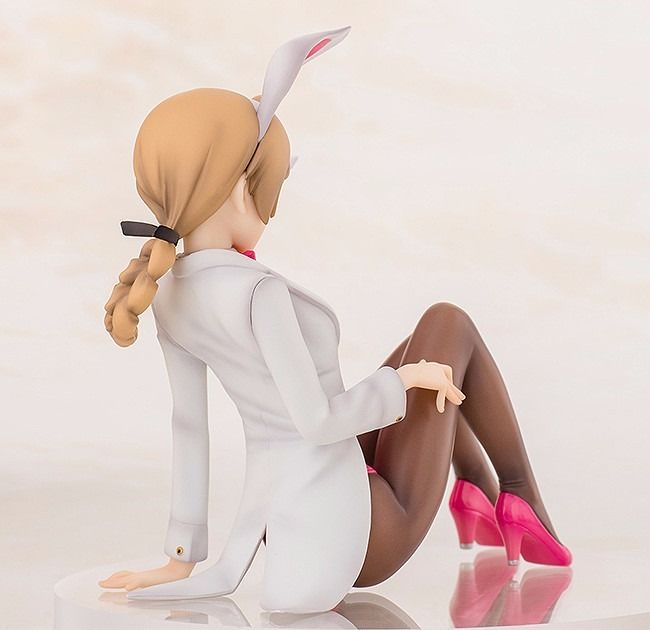 AQUAMARINE Strike Witches LYNETTE BISHOP Bunny Style Heartful Pink Ver Figure_4