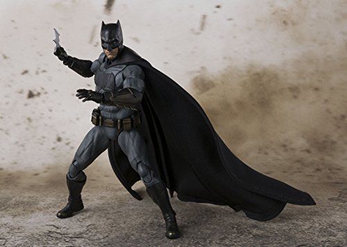 S.H.Figuarts DC Comic Justice League BATMAN Action Figure BANDAI NEW from Japan_5