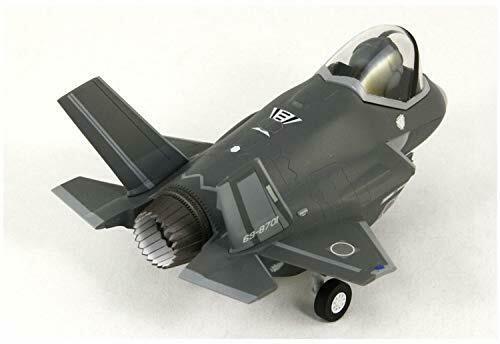 Great Wall Hobby Air Self Defense Force Fighter F-35A with one pilot figure Plas_2