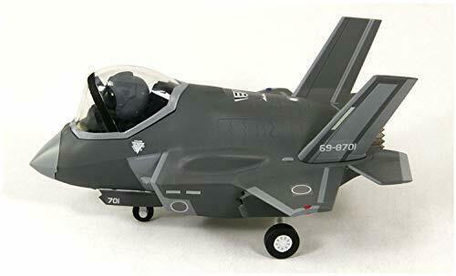 Great Wall Hobby Air Self Defense Force Fighter F-35A with one pilot figure Plas_3