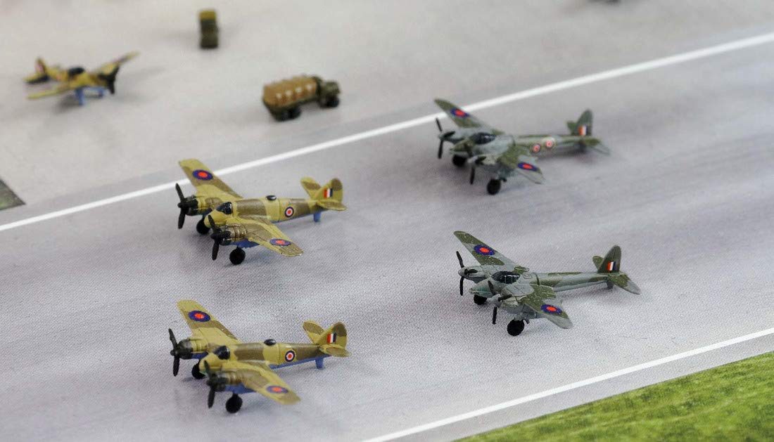 Pit-Road 1/700 SPS Series WWII UK Air Force Base Airfield Sceen Paper Base SPS10_6