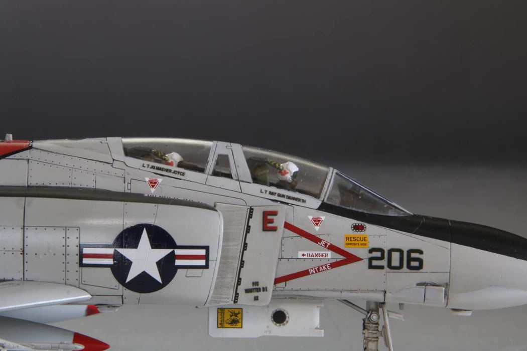 Fine Mold 1/72 Aircraft Series US Navy F-4J Fighter Special Edition Kit FP43S_9