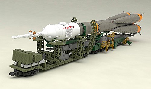 MODEROID 1/150 Plastic Model Kit Soyuz Rocket & Transport Train 1/150 scale NEW_4