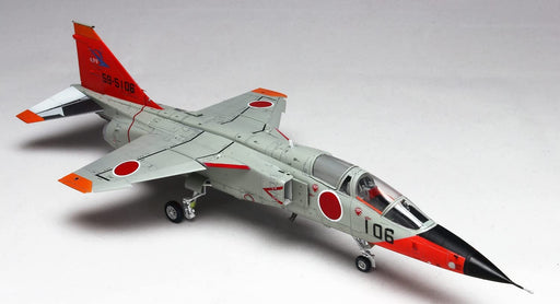 Platz 1/72 JASDF FS-T2 Kai (T-2 Machine) w/ Pilot Figure Plastic Model kit AC-59_2