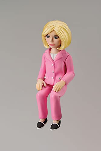 Aoshima thunderbirds No.16 FAB1 Lady Penelope w/Parker Figure 1/32 Kit NEW_4