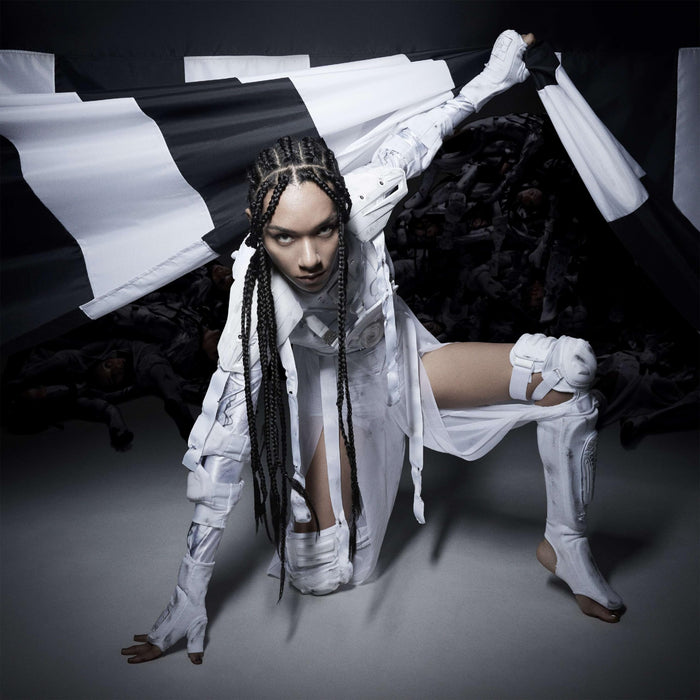 [CD+Blu-ray] 01 7 inch CD Jacket First Press Limited Edition Queen Bee AICL-4447_1